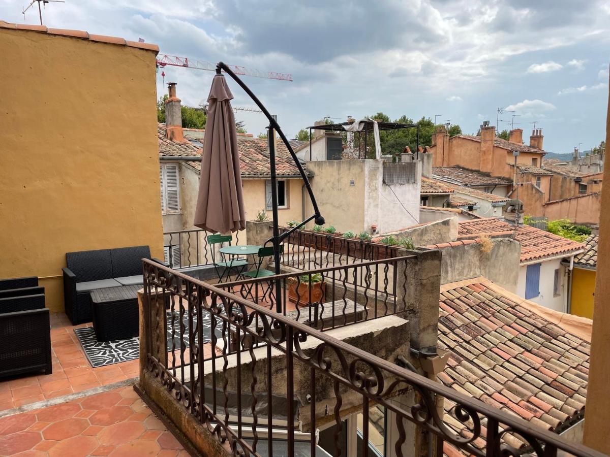 Une Terrasse Sur Les Toits Aix-en-Provence Esterno foto